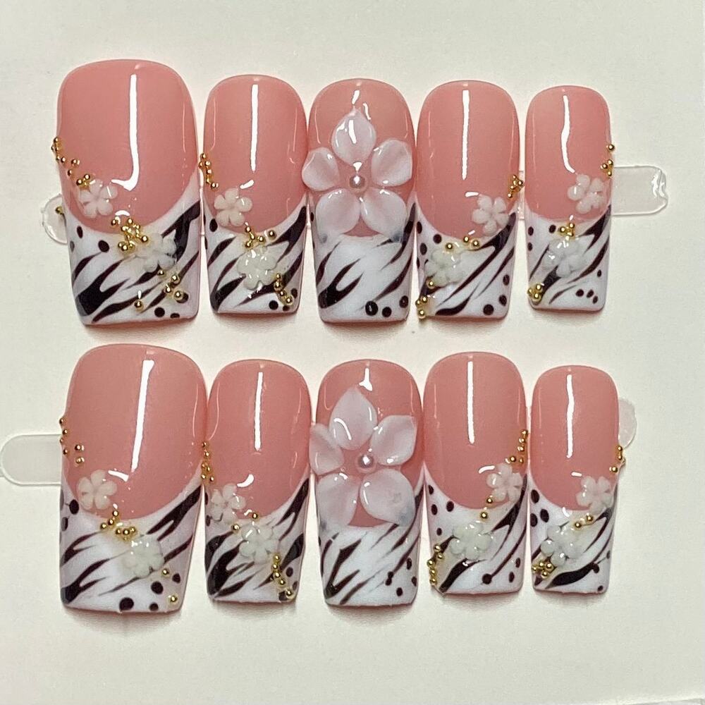 White 3D Flower Tiger Zebra White French Tip Square Press-On Nails Medium Large